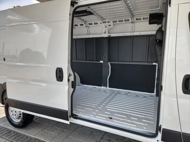 2026 Ram ProMaster 2500 Cargo Van Tradesman High Roof 159" WB w/Pass Seat