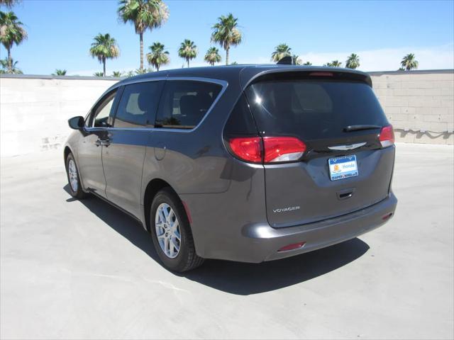 2023 Chrysler Voyager LX