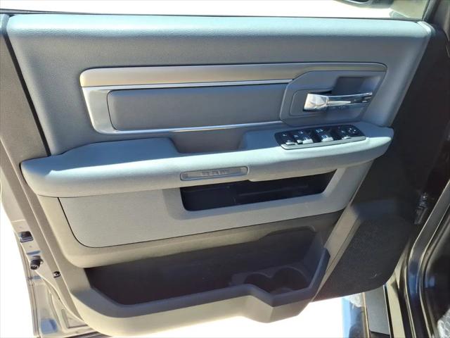 2017 Ram 1500 Lone Star Crew Cab 4x2 5'7" Box