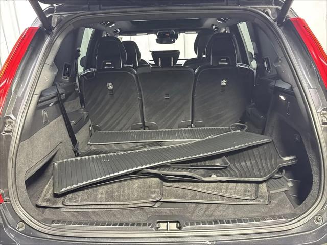 2021 Volvo XC90 Recharge T8 R-Design 7 Passenger
