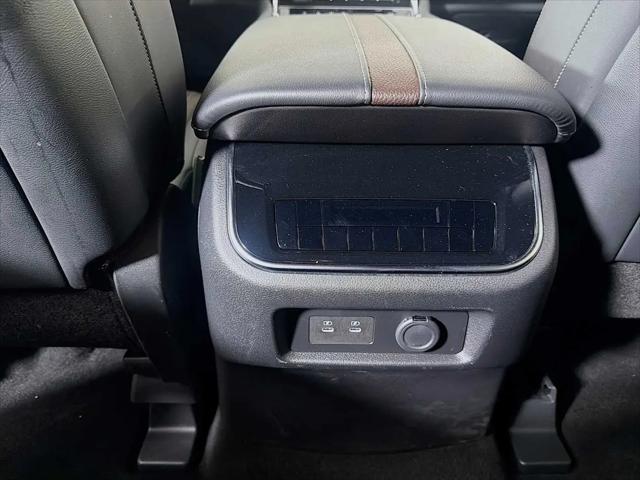 2025 Nissan Armada SL 4WD