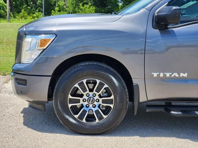 2024 Nissan Titan Crew Cab SV 4x2