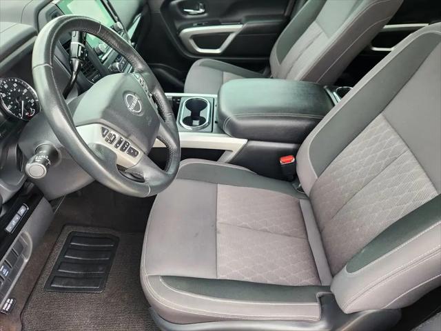 2024 Nissan Titan Crew Cab SV 4x2
