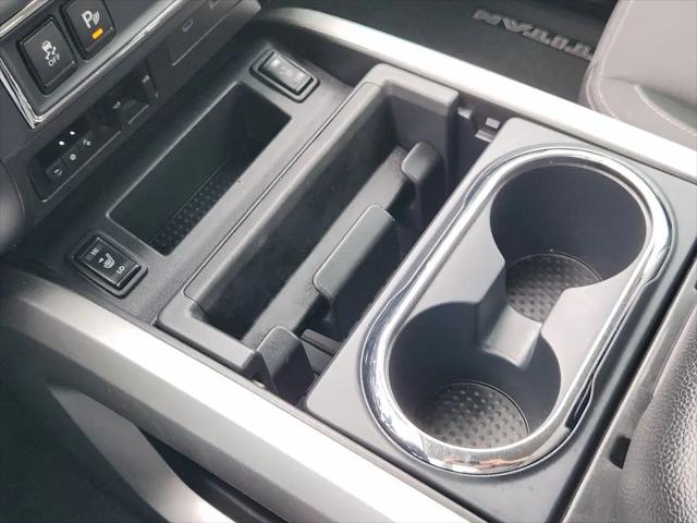 2024 Nissan Titan Crew Cab SV 4x2