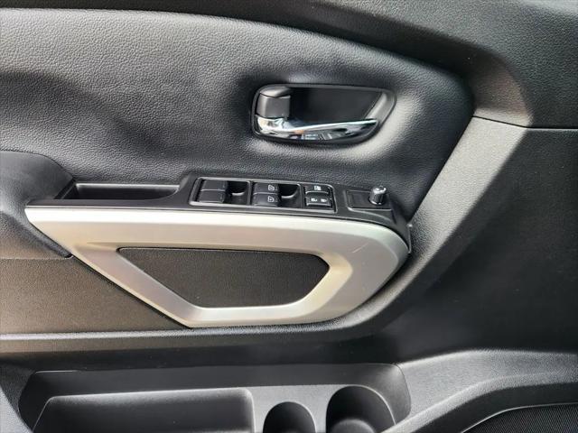 2024 Nissan Titan Crew Cab SV 4x2