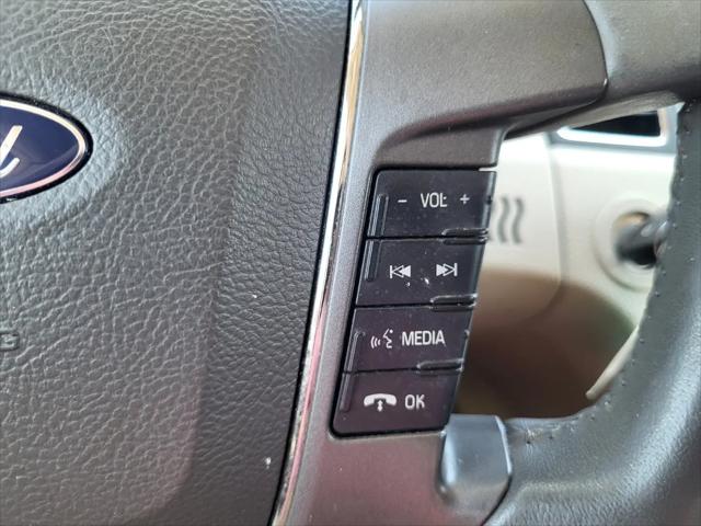 2011 Ford Taurus SEL