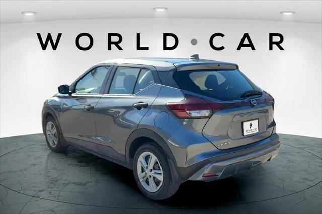 2022 Nissan Kicks S Xtronic CVT