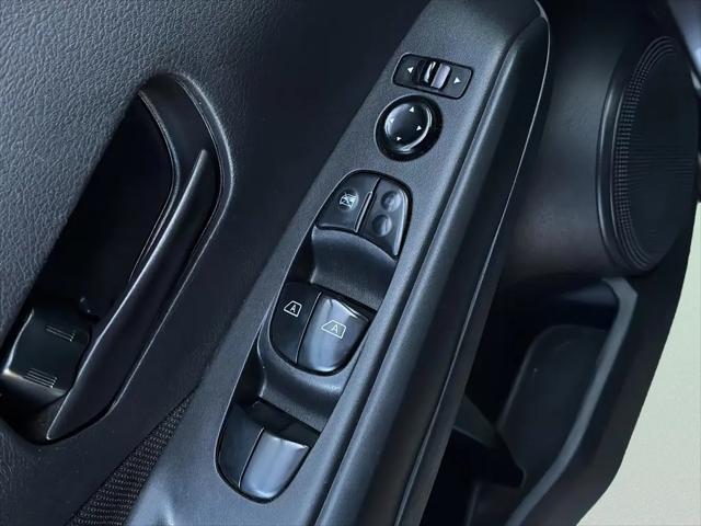 2022 Nissan Kicks S Xtronic CVT