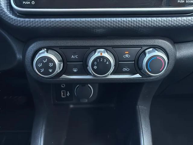 2022 Nissan Kicks S Xtronic CVT