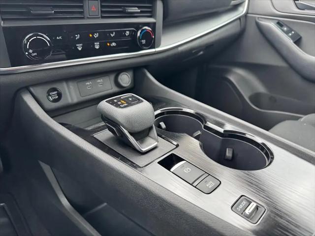 2024 Nissan Rogue S FWD