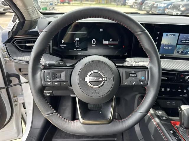 2025 Nissan Kicks SR FWD