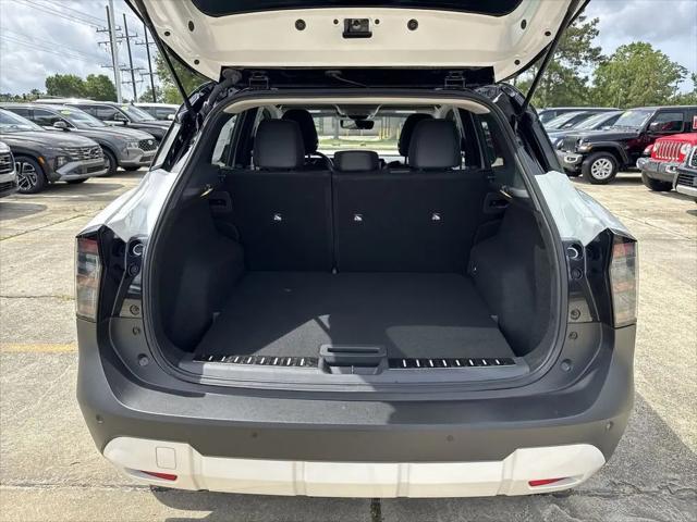 2025 Nissan Kicks SR FWD