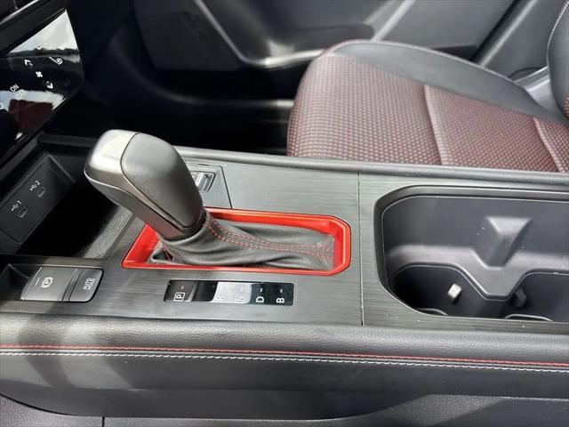 2025 Nissan Kicks SR FWD