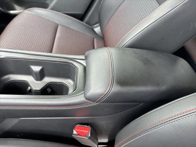 2025 Nissan Kicks SR FWD