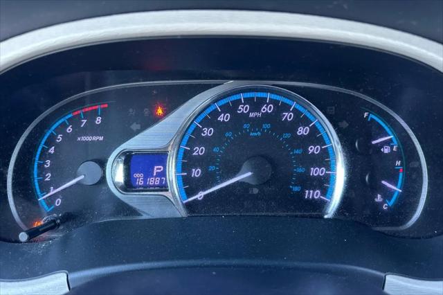 2014 Toyota Sienna XLE V6 8 Passenger