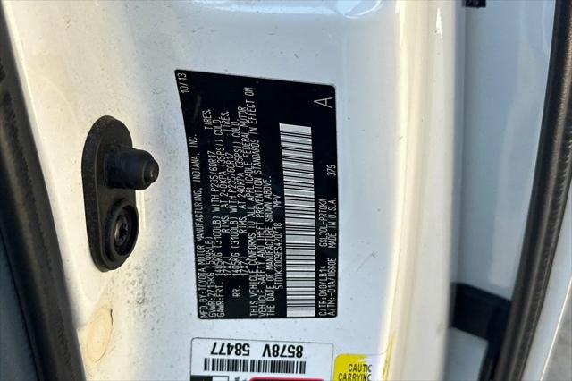 2014 Toyota Sienna XLE V6 8 Passenger