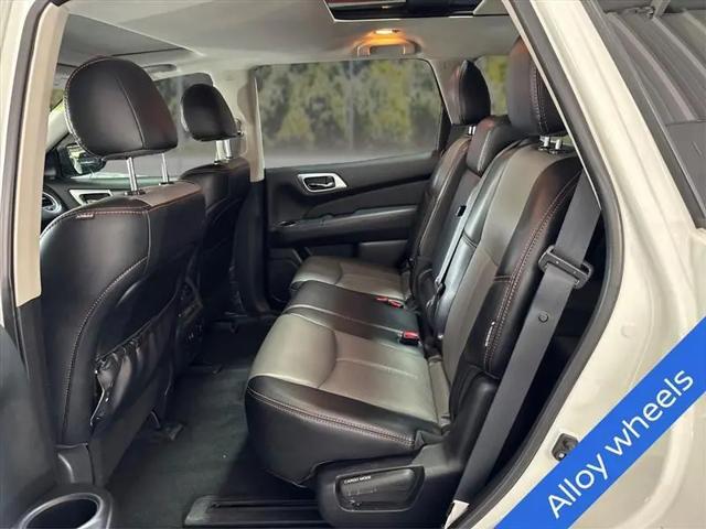 2020 Nissan Pathfinder SL 4WD