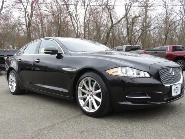 2015 Jaguar XJ Standard