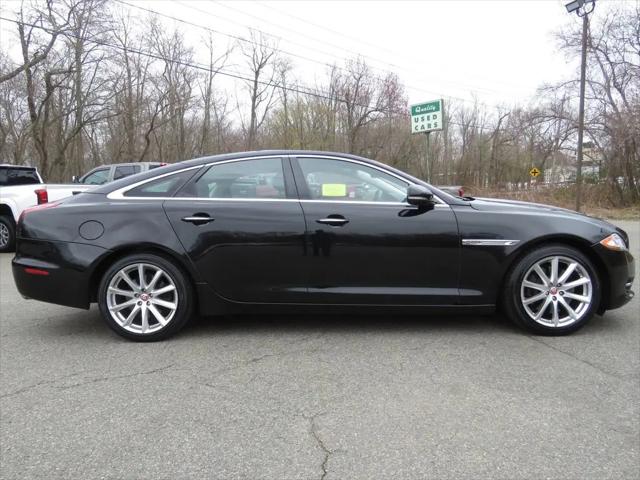 2015 Jaguar XJ Standard
