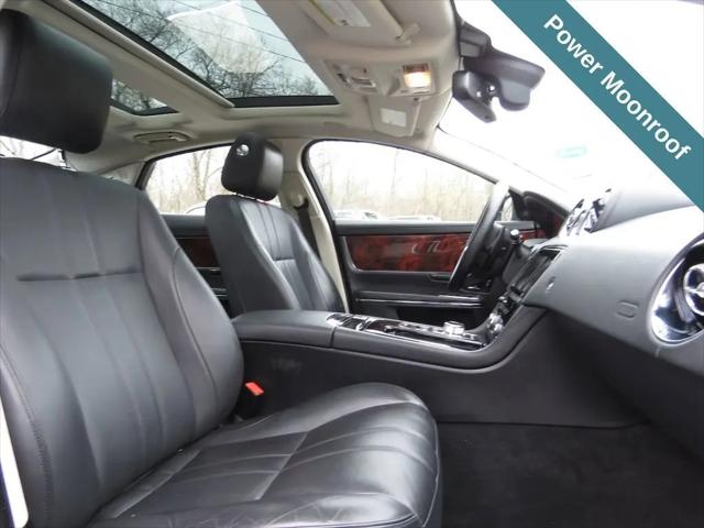 2015 Jaguar XJ Standard