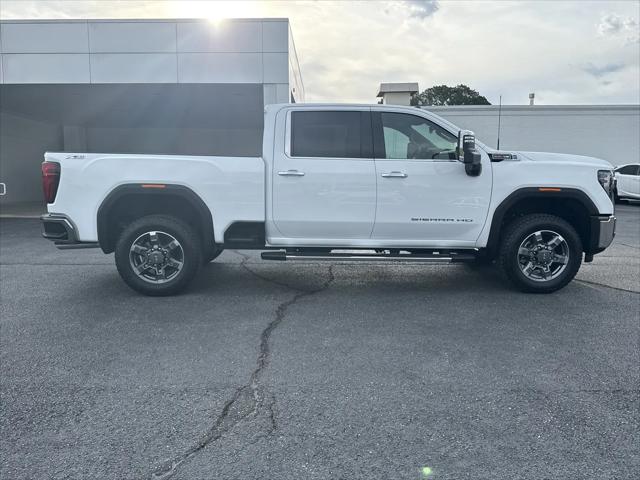 2026 GMC Sierra 2500HD Crew Cab, Standard Bed, SLT, 4WD