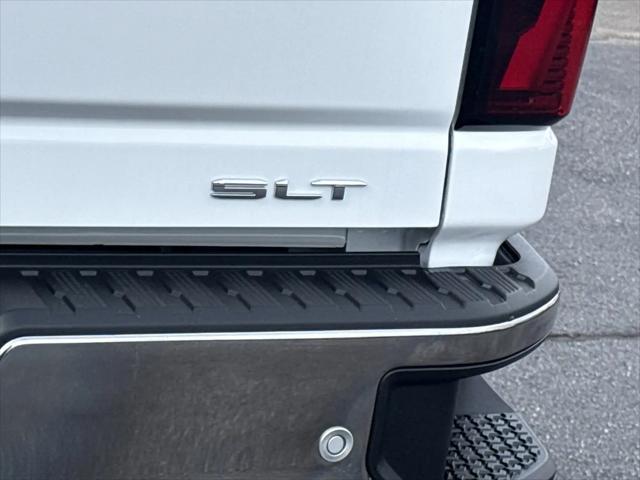 2026 GMC Sierra 2500HD Crew Cab, Standard Bed, SLT, 4WD