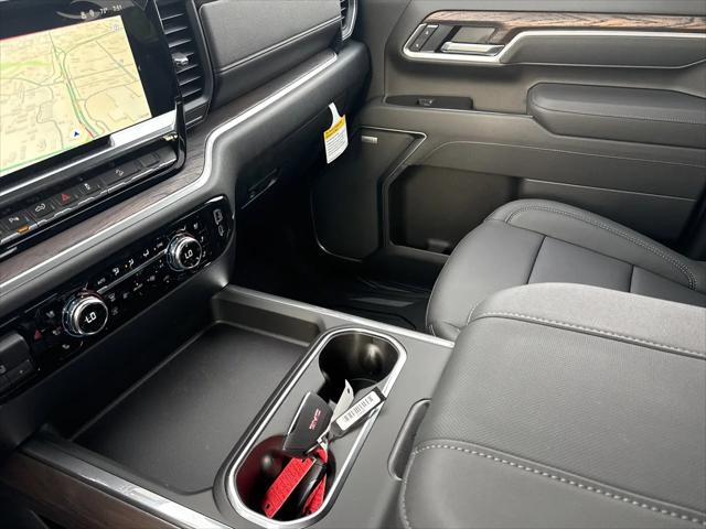 2026 GMC Sierra 2500HD Crew Cab, Standard Bed, SLT, 4WD