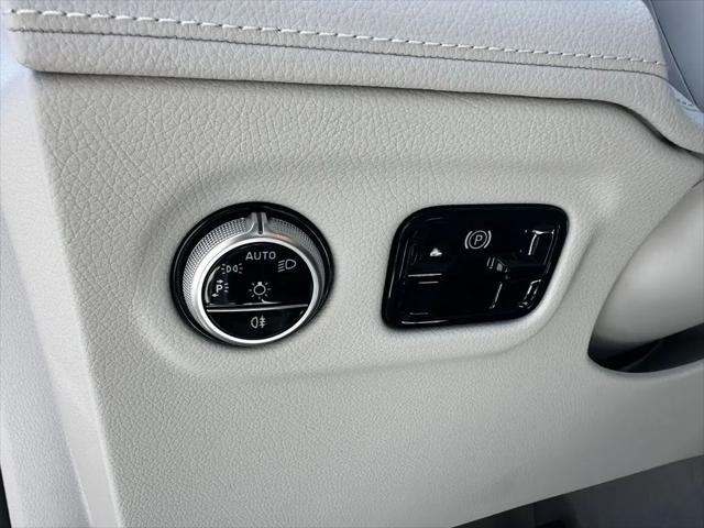 2026 Mercedes-Benz EQE 320 EQE 320