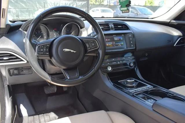 2017 Jaguar XE 25t Premium