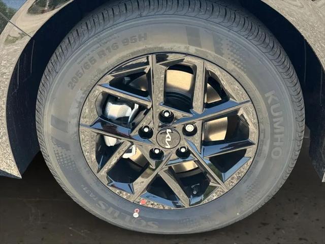2026 Kia K5 LXS FWD