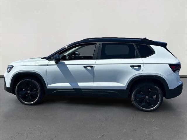 2026 Volkswagen Taos SE Black