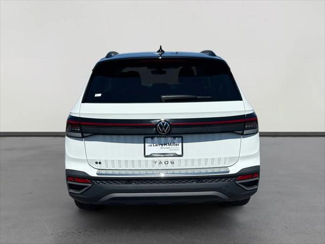 2026 Volkswagen Taos SE Black