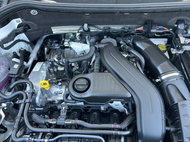 2026 Volkswagen Taos SE Black