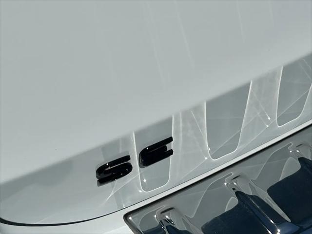 2026 Volkswagen Taos SE Black