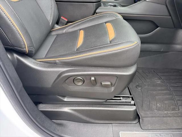 2024 GMC Yukon XL 4WD AT4