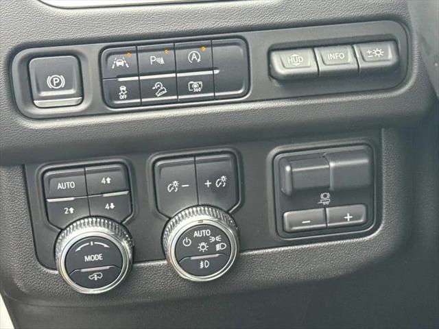 2024 GMC Yukon XL 4WD AT4