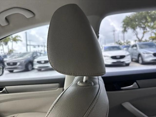 2014 Volkswagen Passat 1.8T SE
