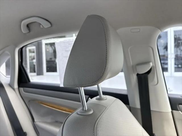 2014 Volkswagen Passat 1.8T SE