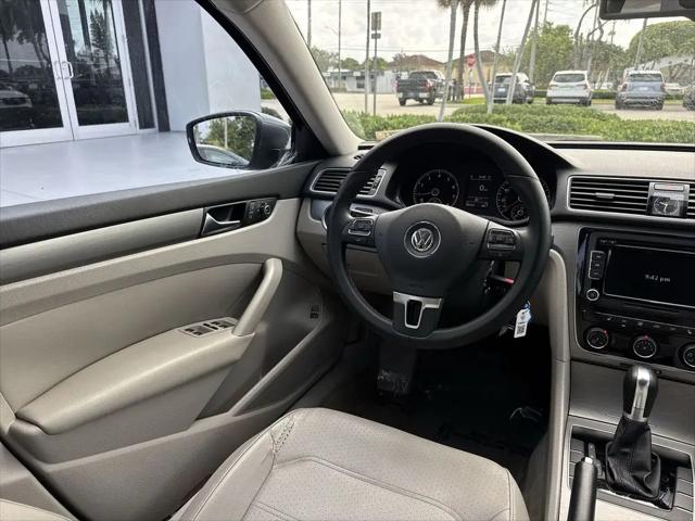 2014 Volkswagen Passat 1.8T SE
