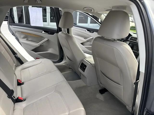 2014 Volkswagen Passat 1.8T SE