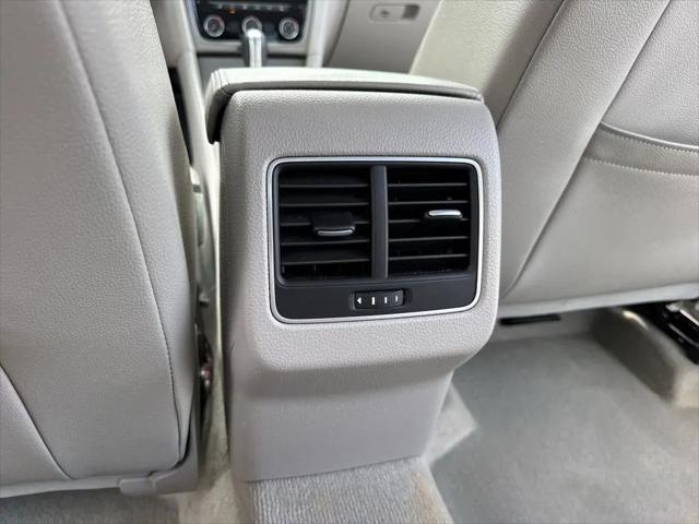 2014 Volkswagen Passat 1.8T SE