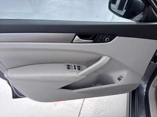 2014 Volkswagen Passat 1.8T SE