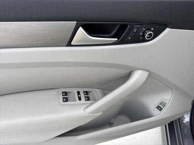 2014 Volkswagen Passat 1.8T SE