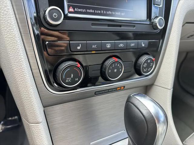 2014 Volkswagen Passat 1.8T SE