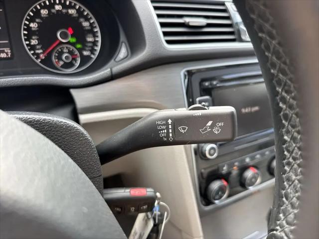 2014 Volkswagen Passat 1.8T SE