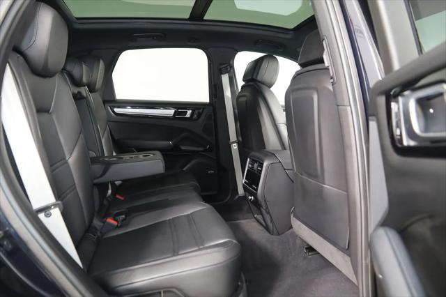 2022 Porsche Cayenne Platinum Edition