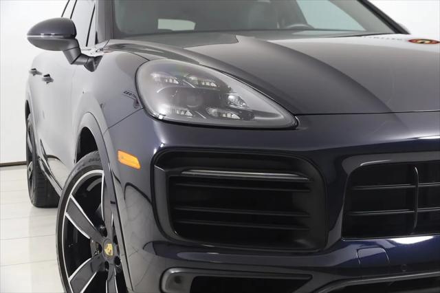2022 Porsche Cayenne Platinum Edition