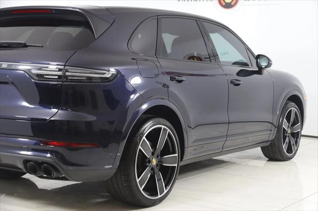 2022 Porsche Cayenne Platinum Edition