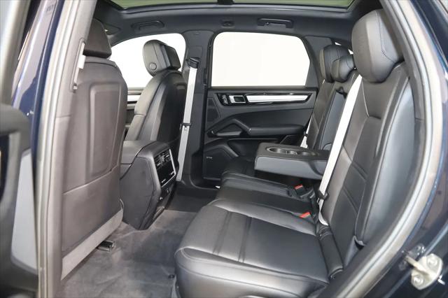 2022 Porsche Cayenne Platinum Edition