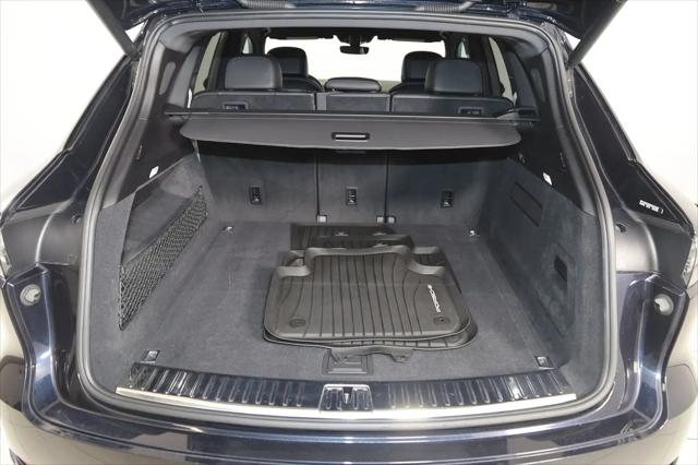 2022 Porsche Cayenne Platinum Edition